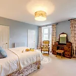 7 Bed In Workington Oc-77660