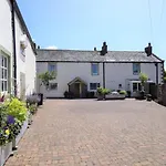 7 Bed In Workington Oc-77660 *